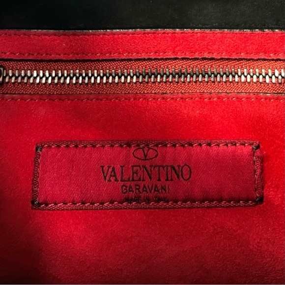 Valentino Garavani Black Rockstud Spike Leather Studded Bucket Bag Crossbody - Picture 13 of 16